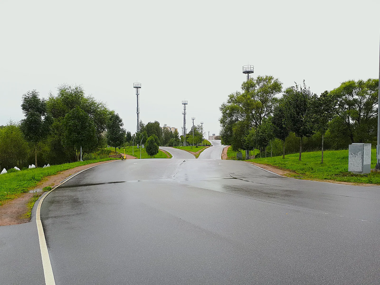 Муринский парк в Санкт-Петербурге, фото 2025 года